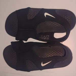 Kids Nike sandals